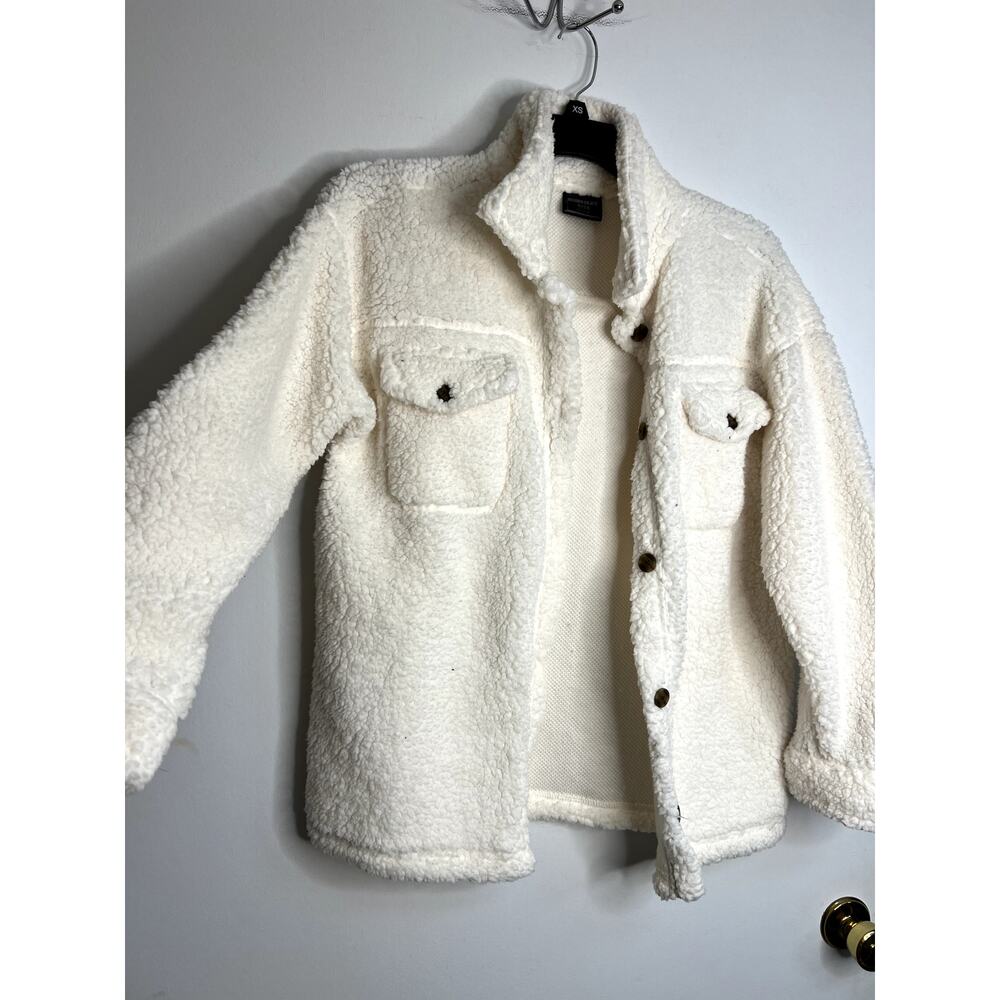 32 Degree Ivory Size Small Fuzzy Jacket